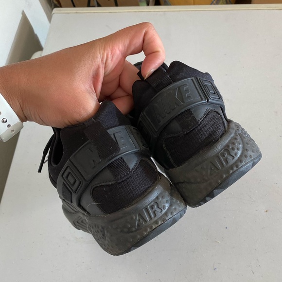 Black Nike Hurache - Picture 4 of 4